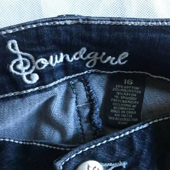 SoundGirl Size 16 Embellished Denim Jeans Fleur de lys Juniors Plus NEW - Picture 9 of 9